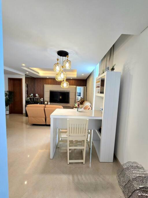 Cozy Luxurious 1bedroom Flat Appartement Mascate